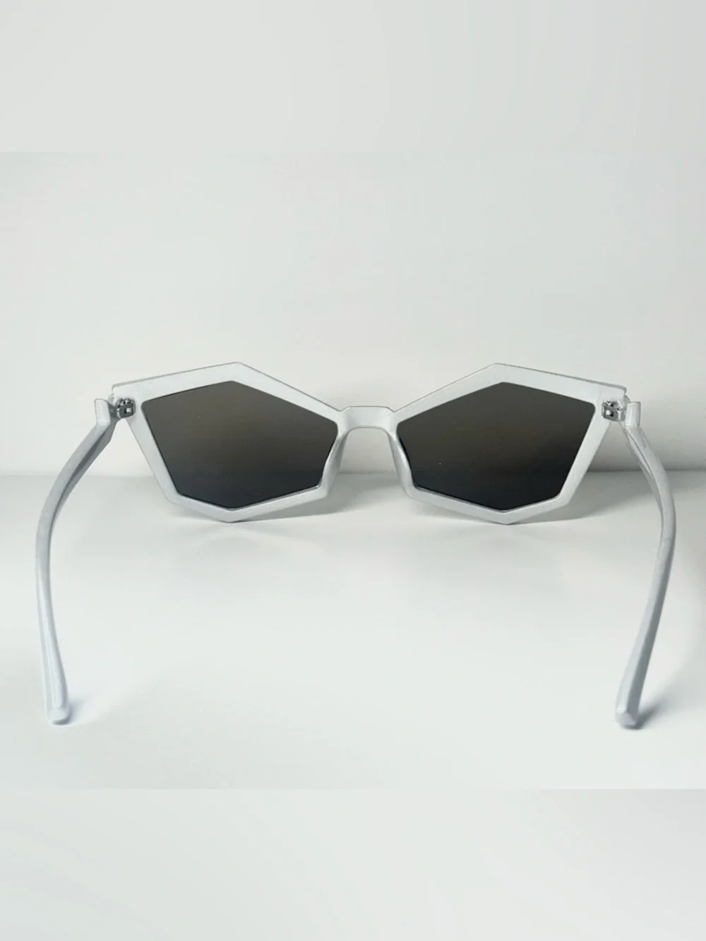 Silver Geometric Futuristic Sunglasses - Mirrored lenses Unbranded
